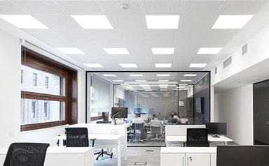 Edge-lit Vs. Roniyên Panelê LED-paşîn ên paşîn: Kîjan çêtir e?